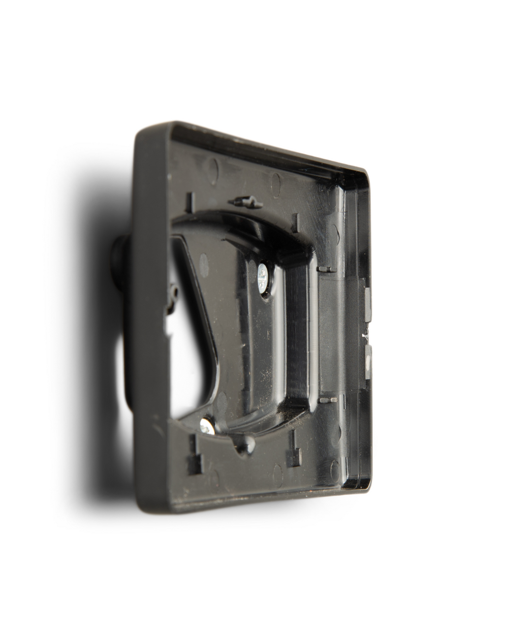 Victron GX Touch Wandhalterung seitlich an einer Wand montiert